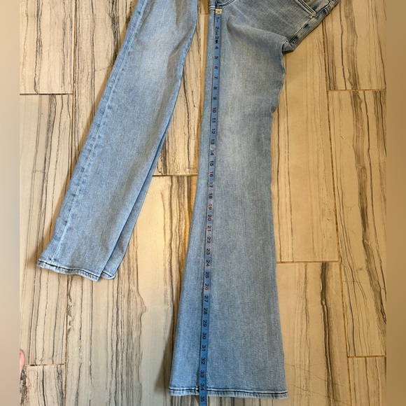 Frame Le High Flare High Rise Stretch Flare Jeans - Picture 10 of 16